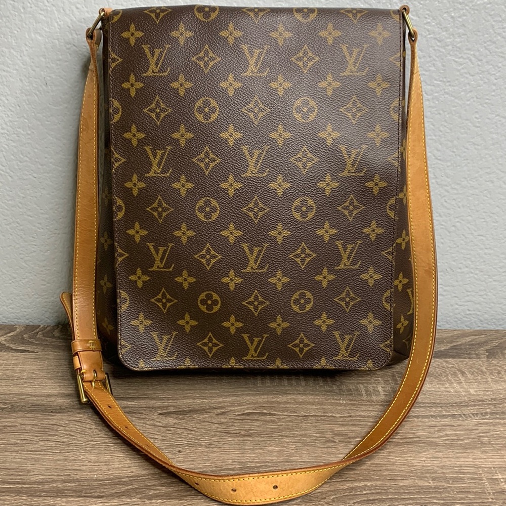 Louis Vuitton mono Mussette GM